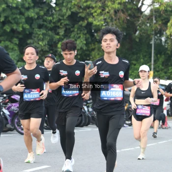 Runner Photo 3824834