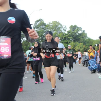 Runner Photo 3824890