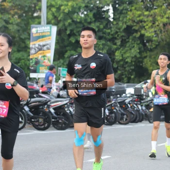 Runner Photo 3825113