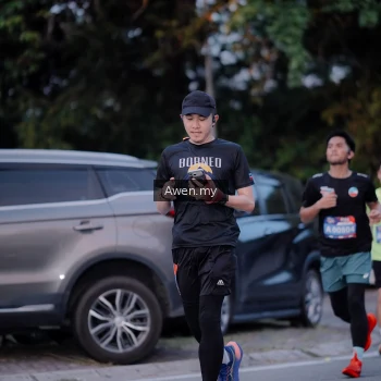 Runner Photo 3825233