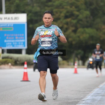 Runner Photo 3825270