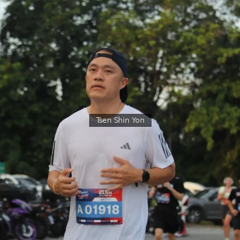 Runner Photo 3825272