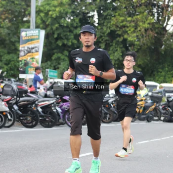 Runner Photo 3825278