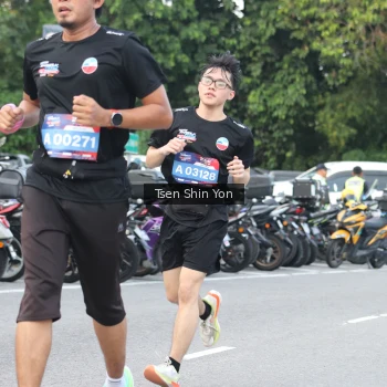 Runner Photo 3825293