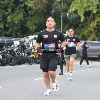 Runner Photo 3825301
