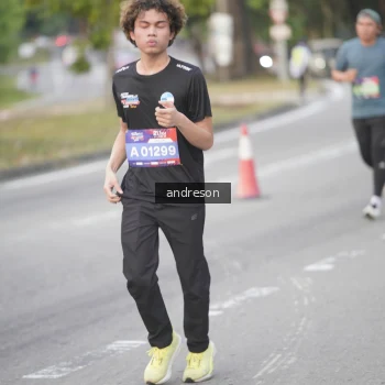 Runner Photo 3825480