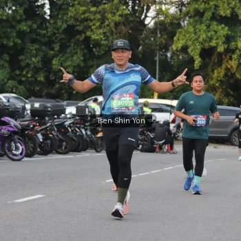 Runner Photo 3825500