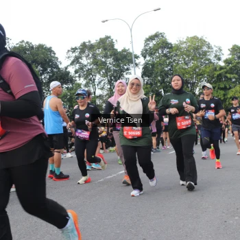 Runner Photo 3825501