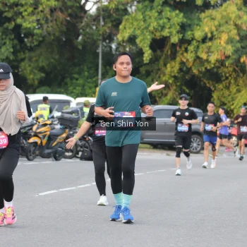 Runner Photo 3825564