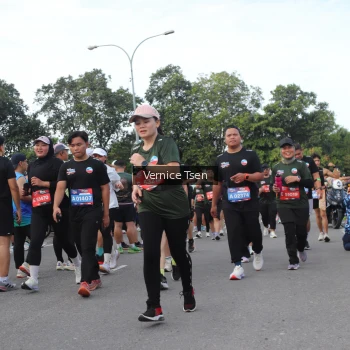 Runner Photo 3825687