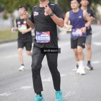 Runner Photo 3825706
