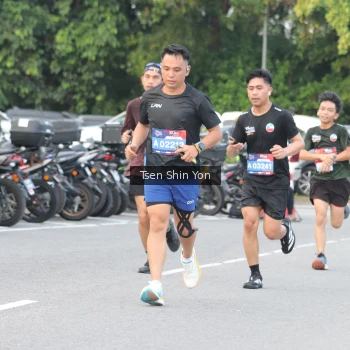 Runner Photo 3825754