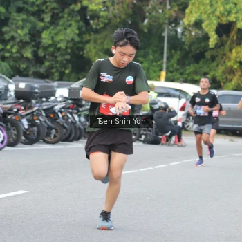 Runner Photo 3825813