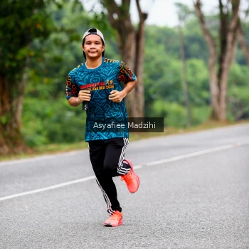 Runner Photo 3825995