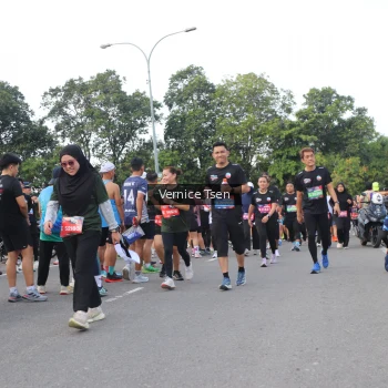 Runner Photo 3826001