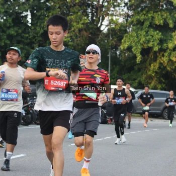 Runner Photo 3826388