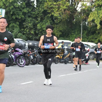 Runner Photo 3826497