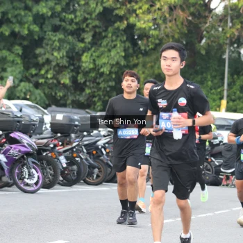 Runner Photo 3826572