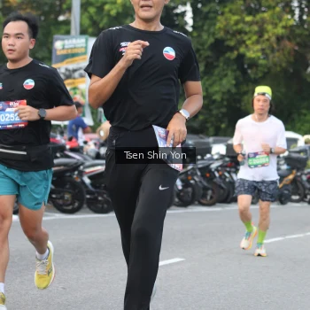 Runner Photo 3826812