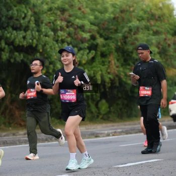 Runner Photo 3826875