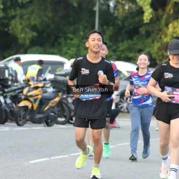 Runner Photo 3826956