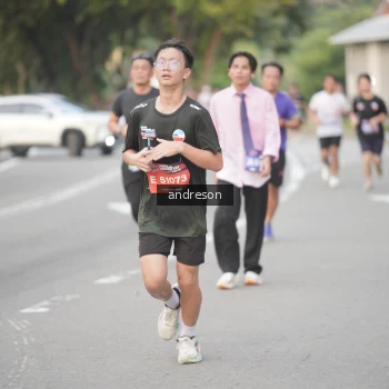Runner Photo 3826974