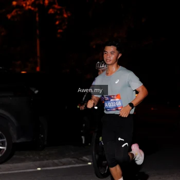 Runner Photo 3827386