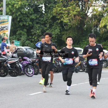 Runner Photo 3827442