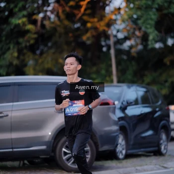 Runner Photo 3827586