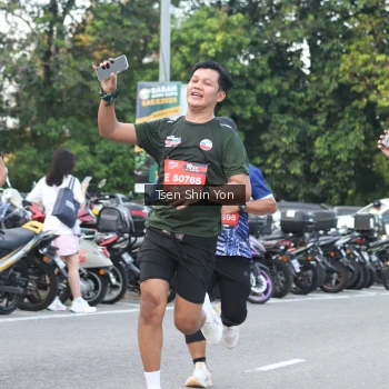 Runner Photo 3827589