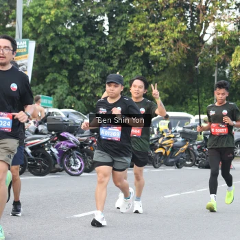 Runner Photo 3827765