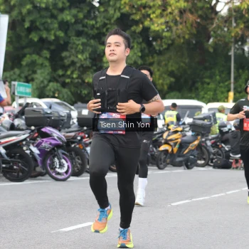 Runner Photo 3827982