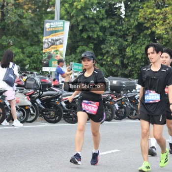 Runner Photo 3828275