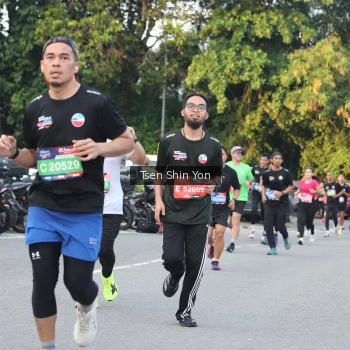 Runner Photo 3828376