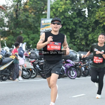 Runner Photo 3829015