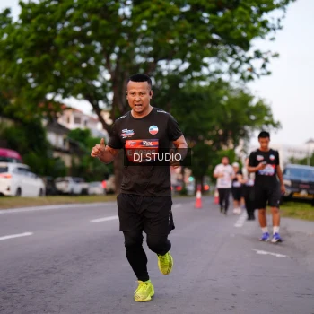 Runner Photo 3829896