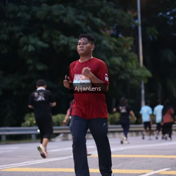 Runner Photo 3830555