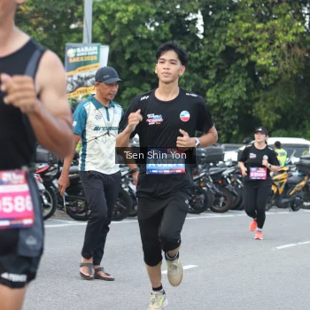 Runner Photo 3830750