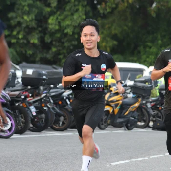 Runner Photo 3831611