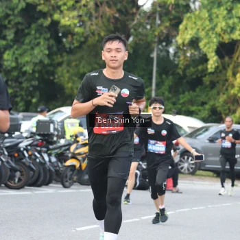 Runner Photo 3831660