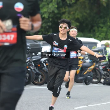 Runner Photo 3831675