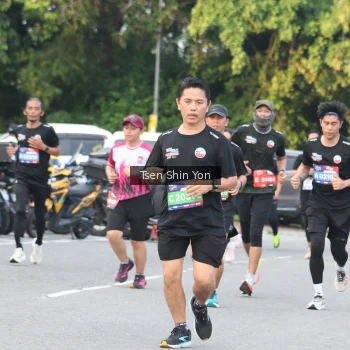 Runner Photo 3831733