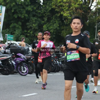 Runner Photo 3831771