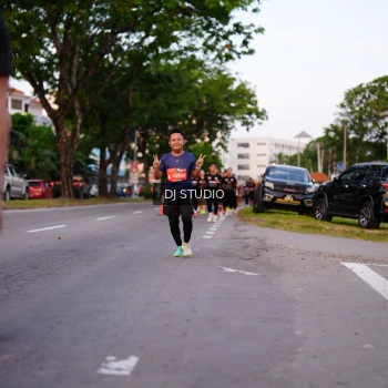 Runner Photo 3832415