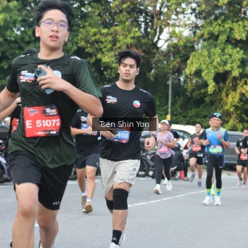 Runner Photo 3832463