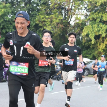 Runner Photo 3832476