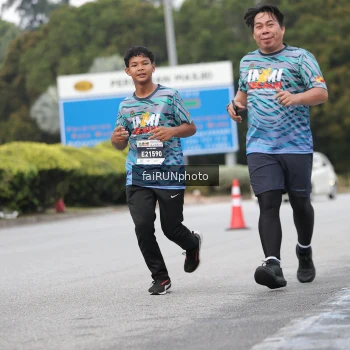 Runner Photo 3832495