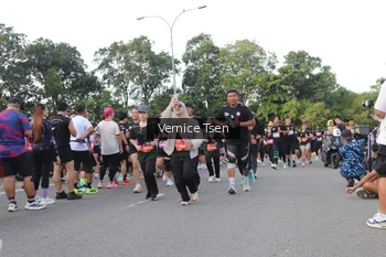 Runner Photo 3832511