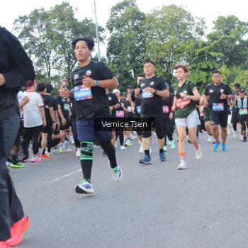 Runner Photo 3832597