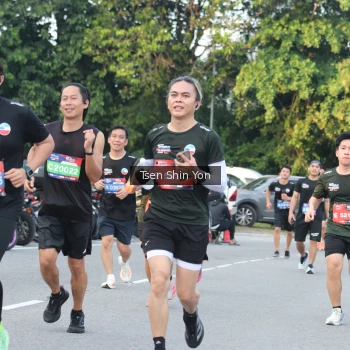 Runner Photo 3832645